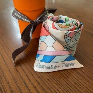 Hermes Twilly , new with tag and box